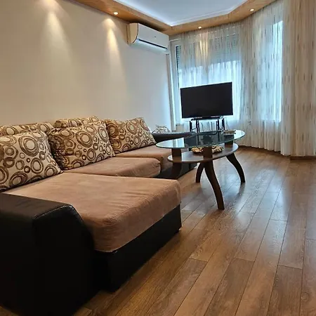 Rada's Bsv Apartment Burgas