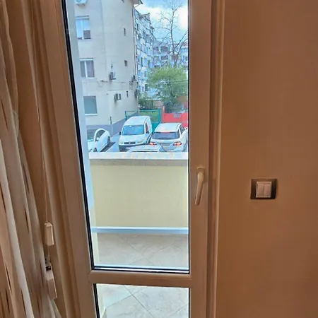 Rada's Bsv Apartment *